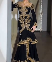 فستان • ٤٤-٤٦ • نضيف جداً