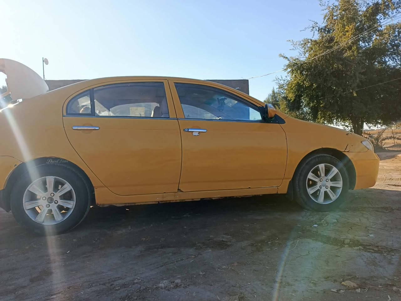 السلام عليكم ليفان موديل 11 مكينه وكير كورله سياره جاهزة مابيه شي السعر 37 وبيه مجال الديوانية قضاء السنيه ***********
