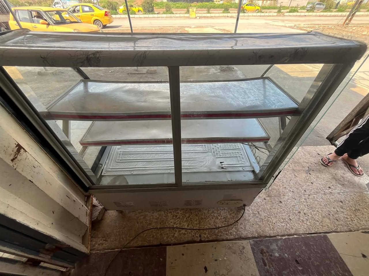 عارضة كيك والبان واجبان متر وربع محوره تبريد فول قفلها 300 المكان الموصل لا يوجد توصيل


**إذا كنت صاحب هذا الإعلان وتريد حذفه لأي سبب، رجاءا أرسل رسالة إلى الدعم الفني**