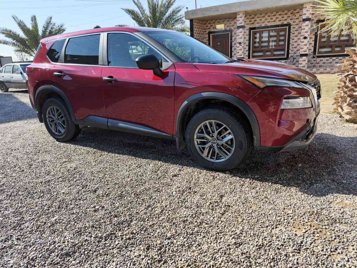 للبيع نيسان روج موديل 2023 رقم مسطره دولي سياره فول مواصفات تحكم ستيرن گير طياره شاشه عرض طخم تاير جديد سياره ضررها فقط البوند صبغ خمسه راكب كهربائيات كلها شغاله محرك 3 بستم تيربو بيع او مراوس حسب القناعه للاستفسار ***********
