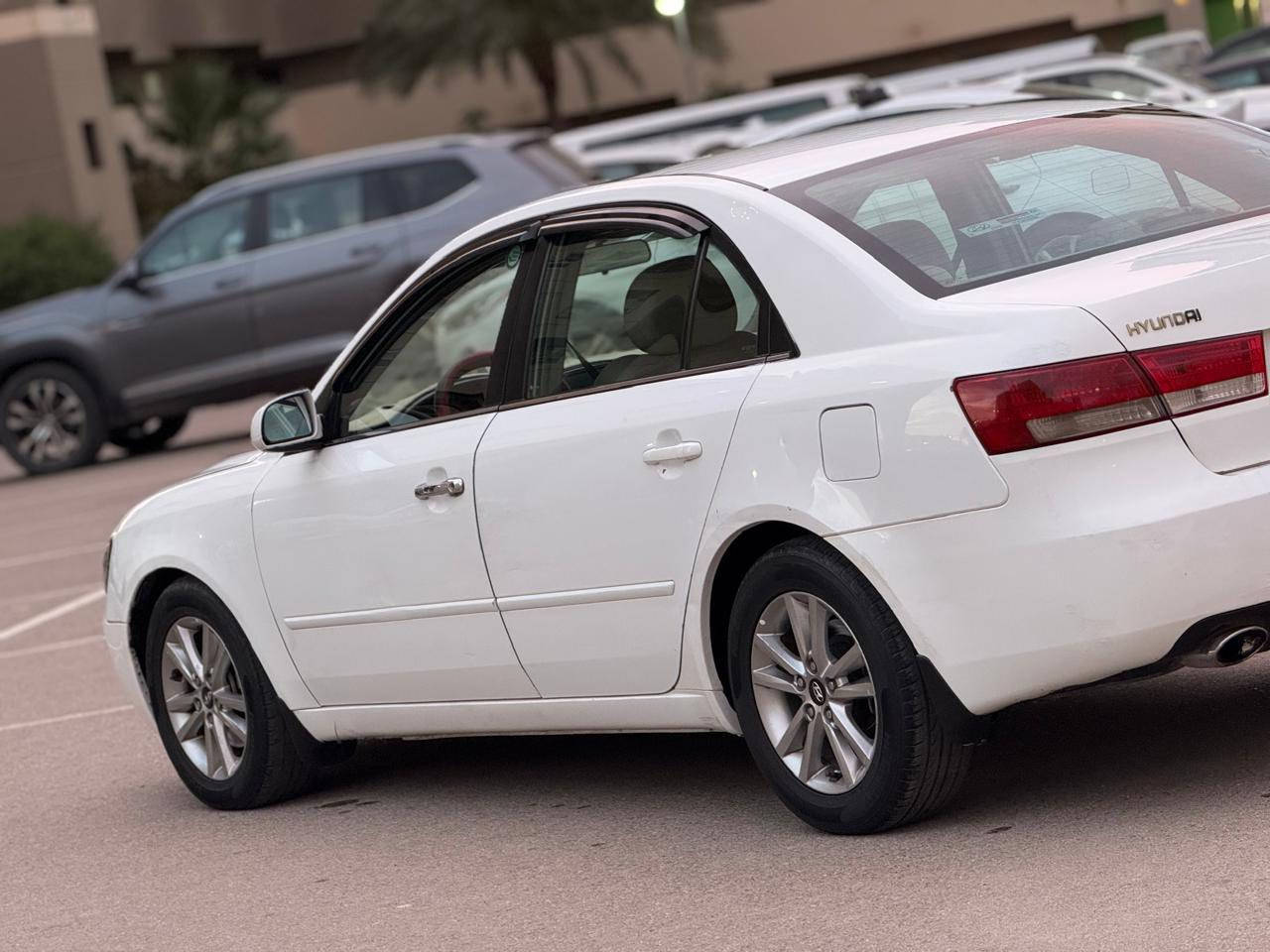 #هيونداي سوناتا 2007 امريكي 
فول مواصفات 
رقم بغداد الدولي مجدد  
🔥🍁🪵🍁🔥
((محرك٦ سلندر بلادي)) 🦾
فتحة شاشة وكامرة وتحكمات 
مصبوغة عام اني اخذت مصبوغة 
عام بس لغود وشواصي حوض مكفولات....

السيارة جاهزة بدون اي نقص سويجات عدد ٢ يعني السيارة كاملة بدون اي نقص 
مكانها بغداد بسماية 
رقم صاحبها 
*********** 
ادخل للبيج بي سيارات معروضه 

🟥سعر ✍️👈🔥في التعليق يتم الرد فورا🔥🫡

🟥سعر $ ✍️👈🔥 لە کۆمێنت بنوسە یەکسەر وەڵام 
دەدەیتەوە🫡
———————————
بيع السيارات :: CARS#
👆👆👆👆
لعرض. سيارتك على الصفحه مراسلتنا واتساب

#للبيع - #سيارات - #معارض  - #معرض - #سياره
