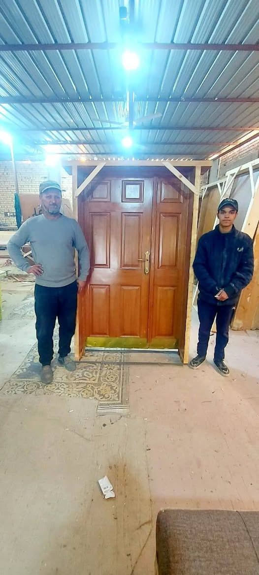 السلام عليكم ورحمة الله وبركاته
اسواق سفوان الرميثة ترحب بجميع 

في كل الاوقات يوجد لدينا جميع الابواب 

الخشب النقش والصاج ويوجد لدينا 

كادر كامل لنقل الابواب داخل البيوت

وشد الابواب وصبغ الابواب وشد الترايش

وصبغ الترايش وحسب الطلب وحسب 

القياسات المطلوبه مع العوادي لاتحتار 

شتريد موجود كص البيبان رفع البيبان 

تطويل البيبان تعريض البيبان قص البيبان

صبغ البيبان شد البيبان نقل البيبان 

والتوصيل كل هذا موجود والكادر 

الموجود بقيادة الكبير المحترم سيد جعفر

العوادي الملقب بالغواص المحترف 

من اهم شخصيات السادة الكبار 

والكادر  الثاني صاحب التوصيل 

والشد والصبغ سيد محمد العوادي 

الملقب ابو طلال  كل ماعليك 

الاتصال او المراسلة عبرا الارقام التاليه 

*********** واتساب سيد حسين 

او *********** واتساب سيد حسين 

تلي گرام فايبر 

او *********** ابو طلال
