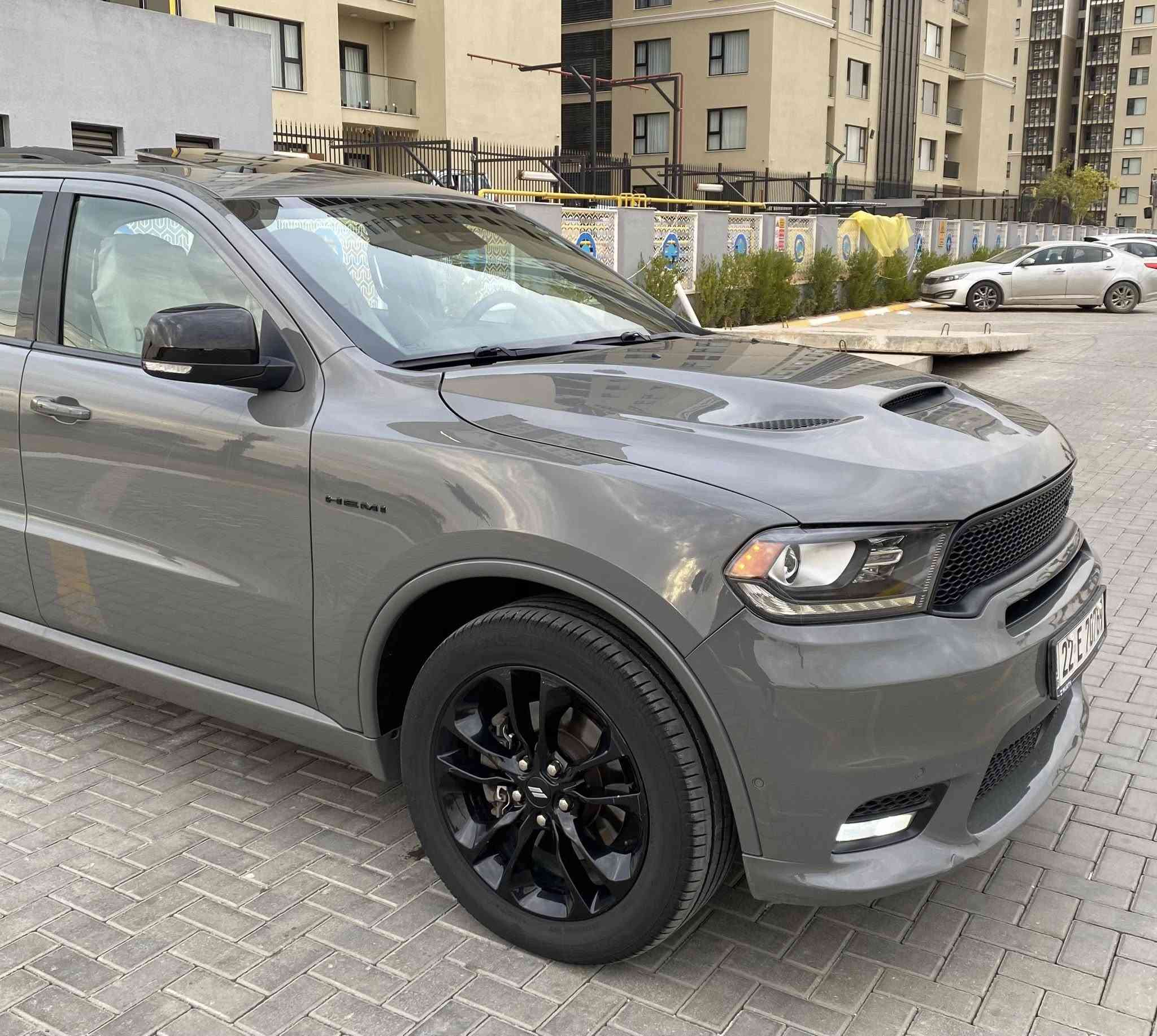 دورنكو 2020 كندي كليين لون سمنتي RT max فوول 1/1 داخل احمر منفصل رادار امامي وخلفي نقطه عمياء بنيد فتحات كشنات تدفئه تبريد خزن ميموري ستيرن كهرباء تحديد مسار سلايد جنطه كهرباء حساس امامي خلفي مري قلاب شفتات ستيرن كراسي كهرباء باقي المواصفات معروفه محرك 5700 سياره وضع الشركه وجديده بدون اي نقص للاتصال ***********
