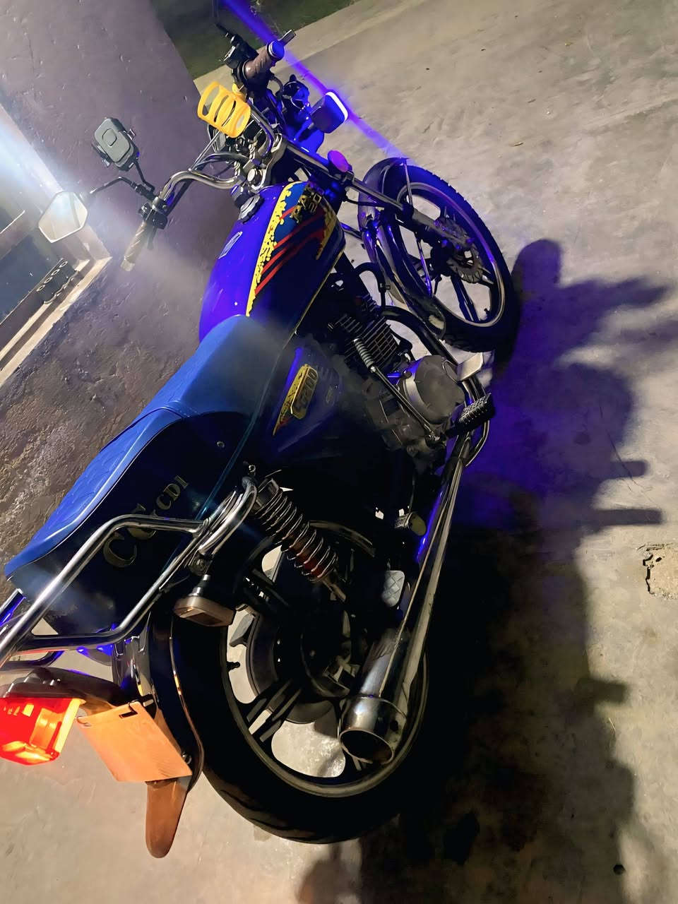 سلام عليكم ايراني سولنك سيفان 5كير موديل 2023 البيع الدراجه خير من الله مابيها كل نقص حجم المحرك 150 بس اني مخلي علامه مال 200 السعر 600 وبيها مجال 
مكان بغداد
***********
***********
