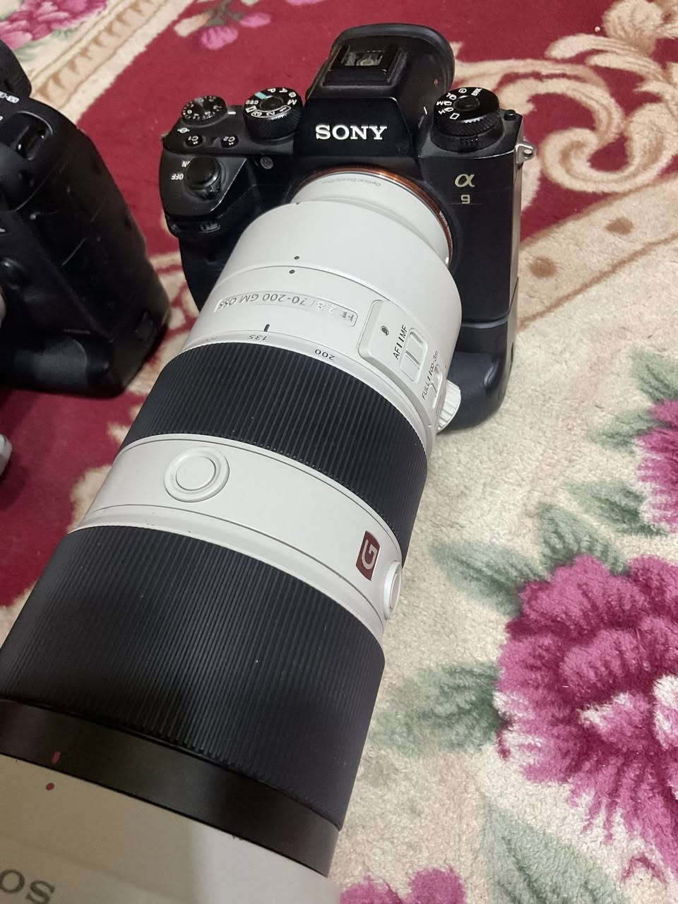 كاميرات كانون وسوني للتصوير السريع الرياضي
كانون 1Dxm2 عدسه 300 ملم نظيفه
السعر 5 ملاين و 600 الف كامله 
( جنطه ظهر رام cf شاحن بطاريه حزام )

سوني a9  عدسه 70-200 جي ماستر 
السعر 3 ملاين و 500 الف كامله 
( جنطه ظهر رام 4K  شاحن بطاريه حزام )

مكاني بابل
***********
