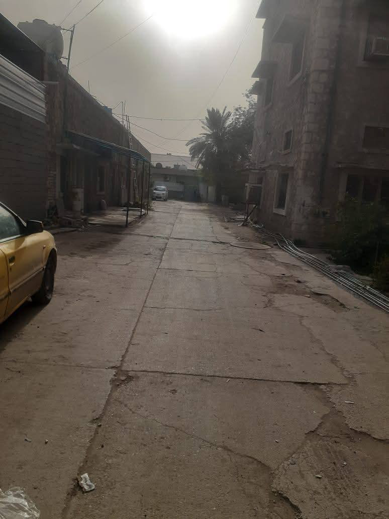 الكرادة_كمب_سارة_مجمع سيد مؤمول
#للبيع عمارة حجرية ملك صرف #مساحة_٥٠٠متر  مقابيل شارع شركة ليز  فيها  فضاء مساحه زائدة كما موضح بالصور  للاستفسار أكثر الاتصال ***********5
#موقع_تجاري
