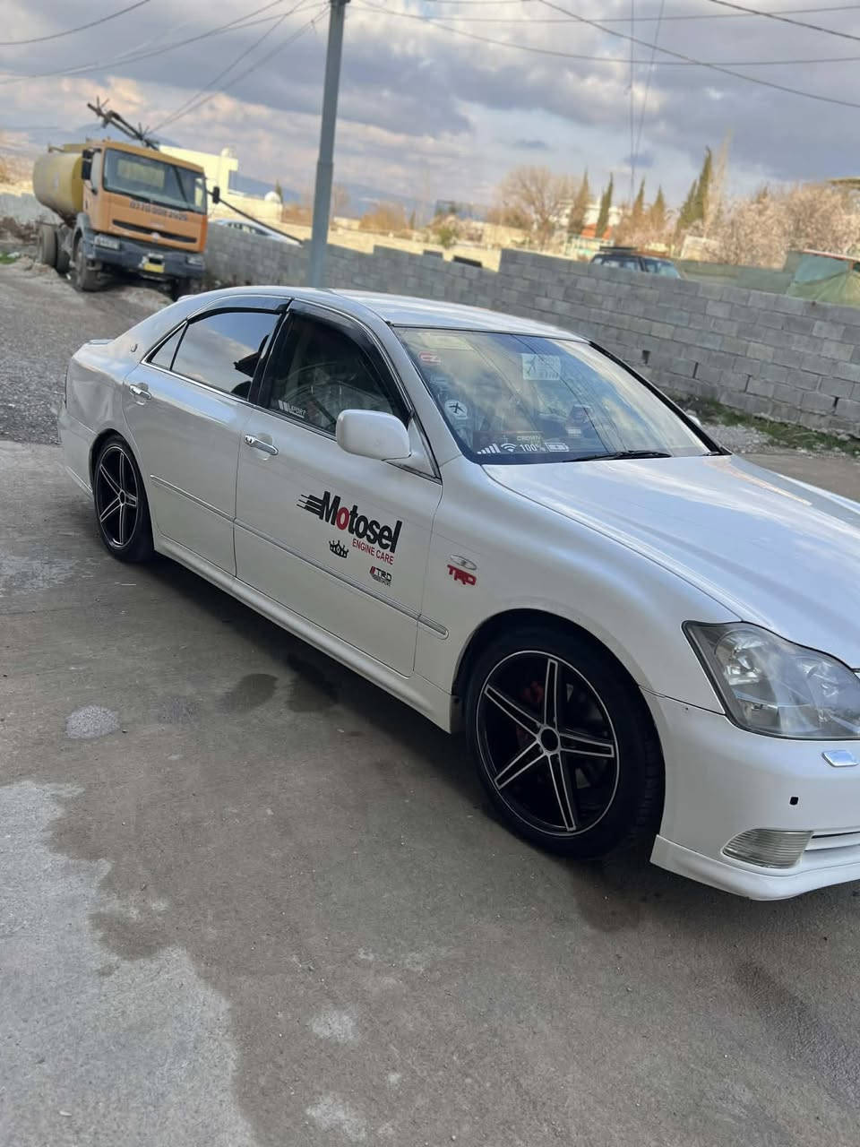 ماشەللە لە ماڵی هەموولایەک شاهینە براوە بۆفرۆشتن  ٢٠٠٥ 
سپۆرت گێروومەکینە بجووک ١٨٠کەم بەنزین خۆر 
٣دووگمە 
سوکان حەیزەرانوو عەزەڵە 
کامیرە 
پیشوودوا حاسە 
کامل مەسرەفی کراوە رۆنی گێروومەکینەی گۆراوە 
٤دەبڵی دایسیی بۆدانراوە 
بەدڵی خۆت بەرزوونزمی پیئەکریت 
سعر ٥١وەرەقەوومەجالیکەم 
شوین جەمجەماڵ 
***********
