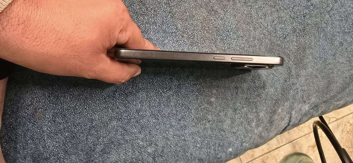 السلام عليكم بوكو اكس 7 برو ذاكره ٥١٢ مكفول من كلشي كامل ملحقات بيع او مراوس بs24  او 23
***********
