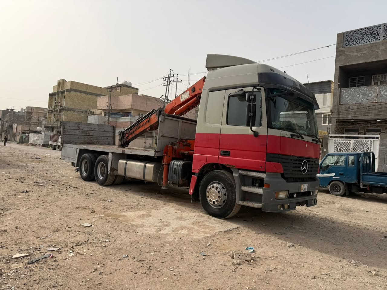 سلام عليكم 
اكتروز شمعة كرين للبيع
موديل 2001
كرين هياب 10طن
رقم كوت 
مكان بغداد
***********
