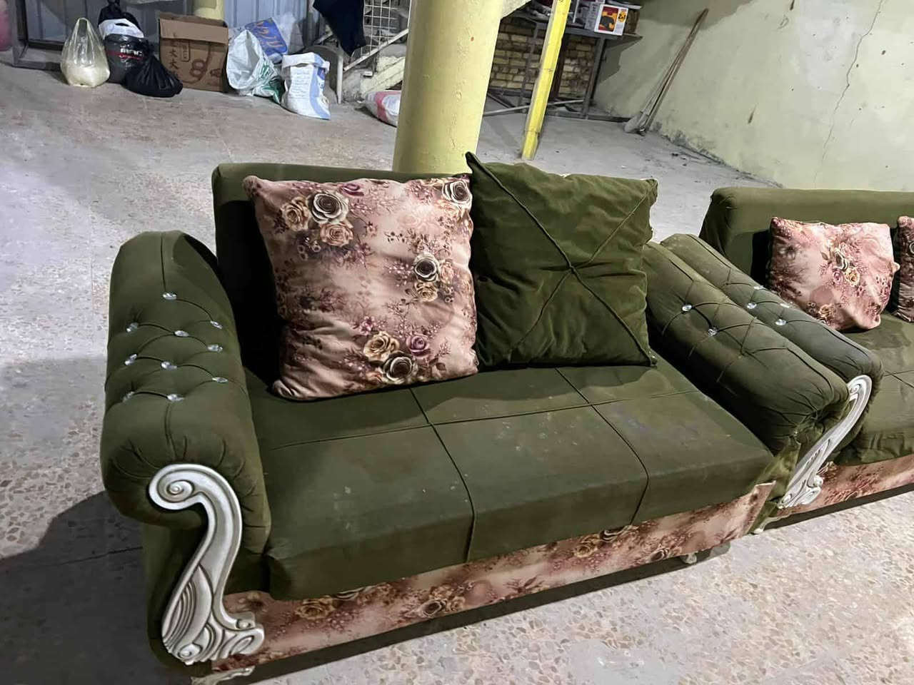 تخم ١٠ نفرات للبيع سفنج وخشب قوي جدا ومرتب ب ٢٢٠ مال مستعجل
***********  مكاني قريب عل المناذرة
