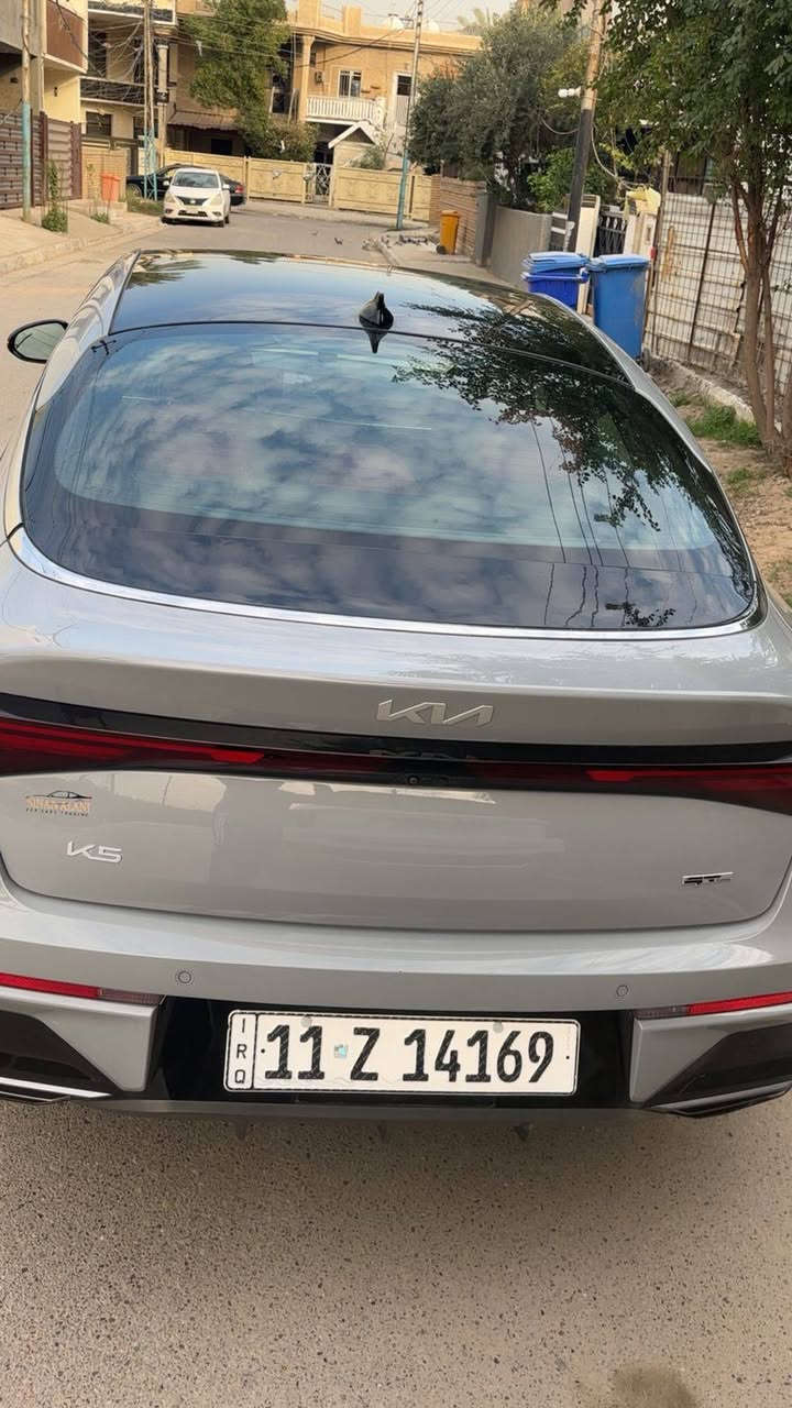 السلام عليكم كي فايف جي تي لاين موديل 25 الشكل الجديد رقم بغداد باسمي تحويل ثاني يوم ماشيه 7 الاف حادثه موضح بالصور داير خلفي فقط بدون دواخل بدون ايرباك مواصفات فول الفول بصمه بنراما تشغيل عن بعد رادارات امامي خلفي لايتات زنون شاشه متصله كبيره هند بريك بصمه توقف ذاتي تشغيل عن بعد جنطه ذكيه داخل احمر سيتم صوت بلادي كشنات تدفه تبريد شاحن واير ليس وباقي مواصفات معروفه مكان سياره بغداد السعر 240 وبيه مجال بسيط الإتصال على الرقم ***********
