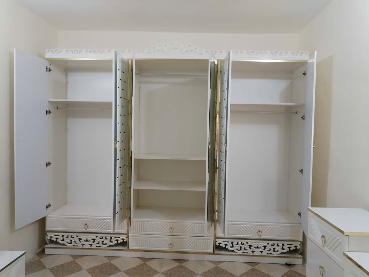 السلام عليكم غرفه تركيه مستعمله قليل نضافه 90 بل 100 تتكون من 9 قطع سعرها مليون و ربع وبيها مجال العنوان بغداد الحسينيه


**إذا كنت صاحب هذا الإعلان وتريد حذفه لأي سبب، رجاءا أرسل رسالة إلى الدعم الفني**