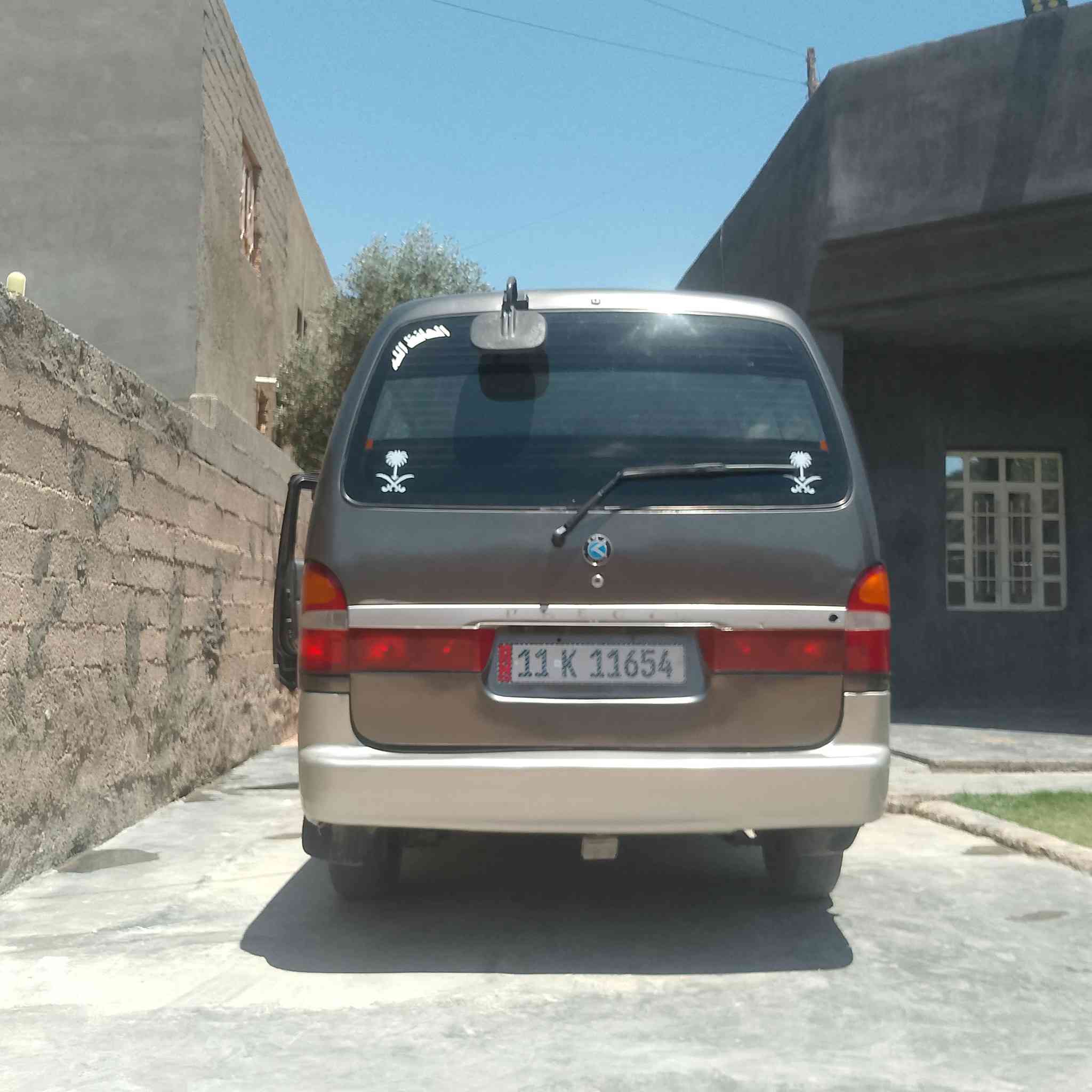 بريجو لبيع
سياره بسمي مصبغوه جماليه 
كير محرك أكسل كفالة 
سنويه 31
رقم الهاتف ***********
