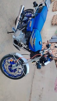 للبيع ايراني جديده فول موديل 25 محرك 200 سعرها 900 شراي اتصل 078006000...