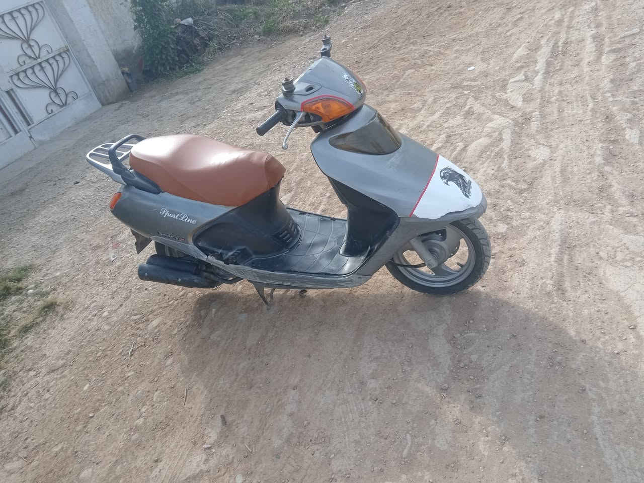 السلام عليكم
دراجه سبيسي ياباني سرعه ١٠٠ محرك نضيف شغاله سلف هندر بيه دبلات امامي تعبانه كفراته حلوه محرك ناعم ونشطه مكاني ديالى المقداديه سعرهه (175) وبيه مجال شراي يتصل (***********)
