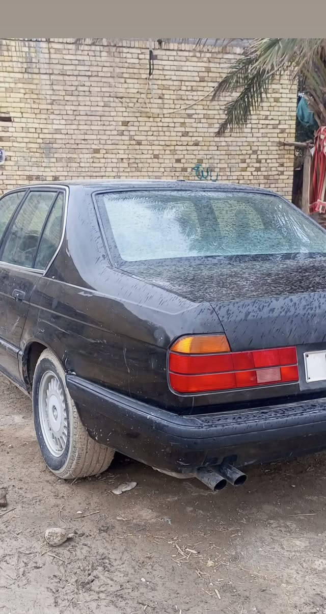 سلام عليكم سياره بي ام اصولي تحويل ثاني يوم سياره حداديه جديده تخم تاير مكينته بلادي حجمه 735. موديل ثنين. وتسعين مشروع وطني رقم بغداد كشنات كهربائي سياره تخبل كله بلادي السعر 50 وبيه مجال مكاني الناصريه الشطره ***********
