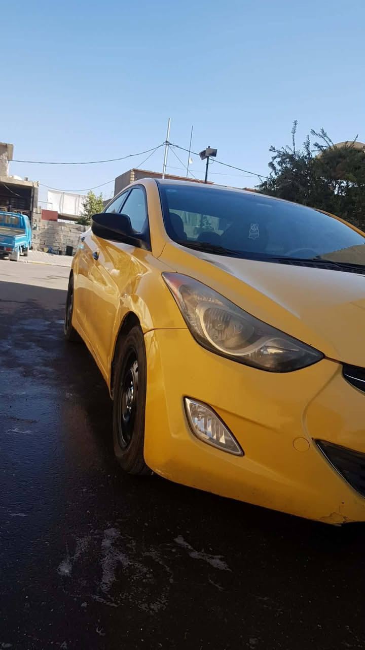 السلام عليكم النترا 2013سياره خير من الله جاهزة كبل للشارع تبريد تدفئة تخم تاير صدر جديد مكينه خير وبركه شاهد الله السياره بيهة شخطة بالدوسة وصاعد شوية على باب الصدر وحادثهة مال امريكا قبغ جنطه بدون ايرباكات ولا دواخل السيارة ليبل واحد السعر 98 ورقه وبيهة مجال شي قليل 
***********
*********** خادمكم ابو مصطفى 👑
