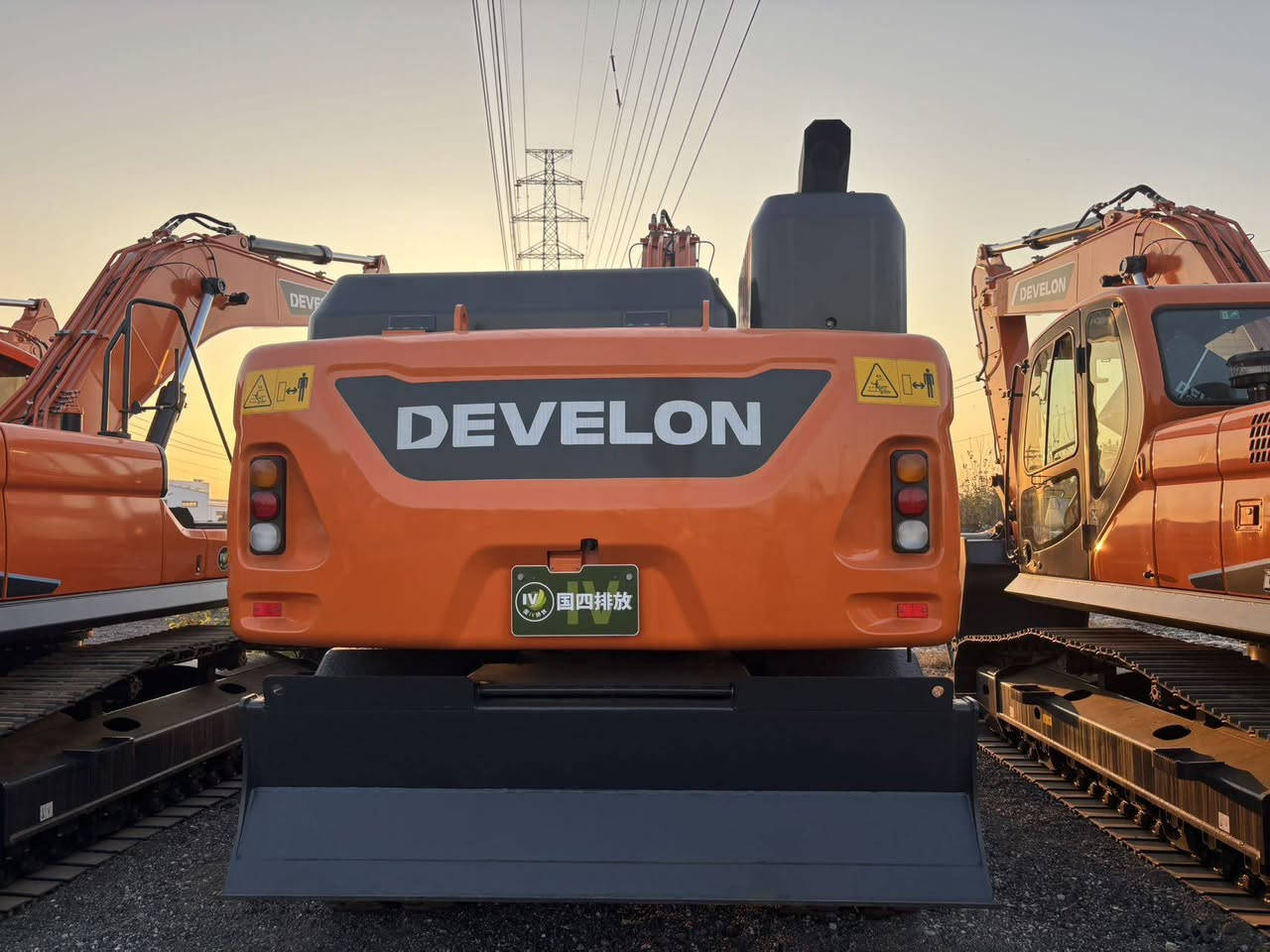 The brand-new Diwanlun excavator is now available for pre-order!
WhatsApp WeChat+8615720160838
#DOOSAN#DEVELON #excavator


**إذا كنت صاحب هذا الإعلان وتريد حذفه لأي سبب، رجاءا أرسل رسالة إلى الدعم الفني**