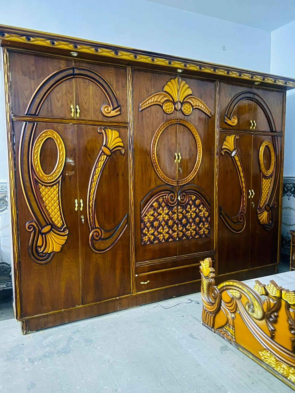 السلام عليكم يوجد غرفه توج صاج عراقي نضيفة فول السعر 800 العنوان الرمانه البوعبيد للتواصل على الرقم ***********
