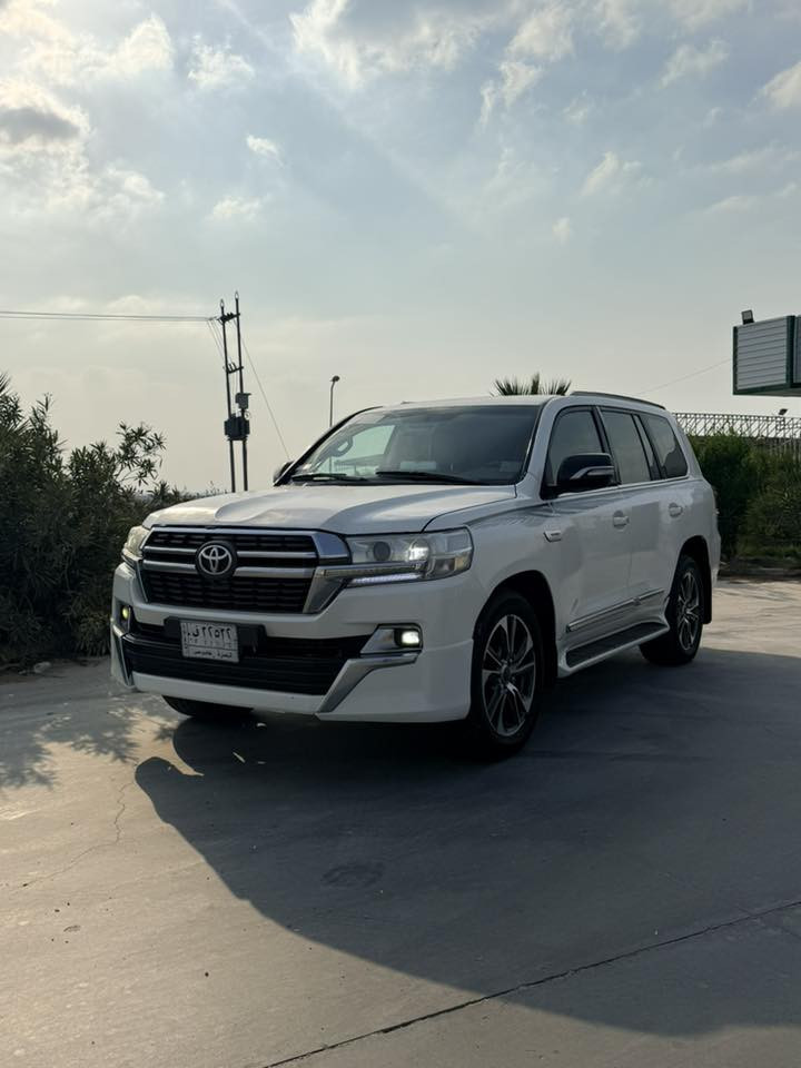 السلام وعليكم اللبيع الاندكروز مديل 2011 محدث 2021 كفاله عامه قطع التحديث كلهة اصليات مكينه 8 سلندر كاز رقم بصره سنويه جديده سياره خير من الله ماناقصهة شي السعر 240 وبيهة مجال ترهم مراوس حسب القناعه رقم الاتصال ***********
