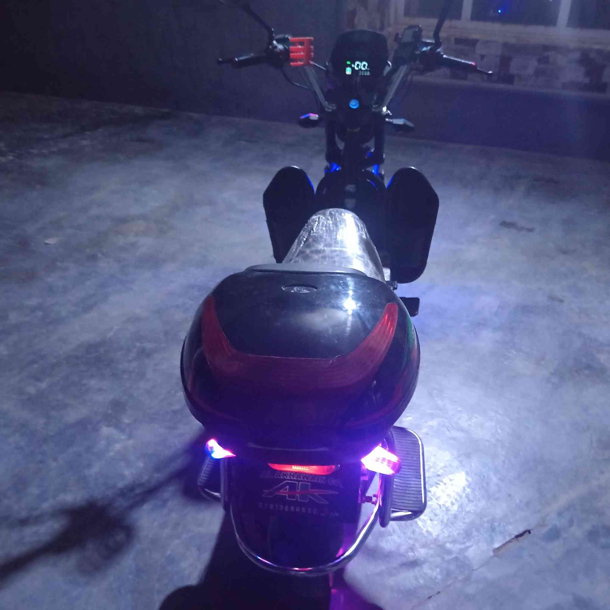 السلام عليكم هارلي جديد موديل ٢٠٢٤ بطاريات جديد شرط على فحص السعر ٦٥٠ بي مجال
***********
