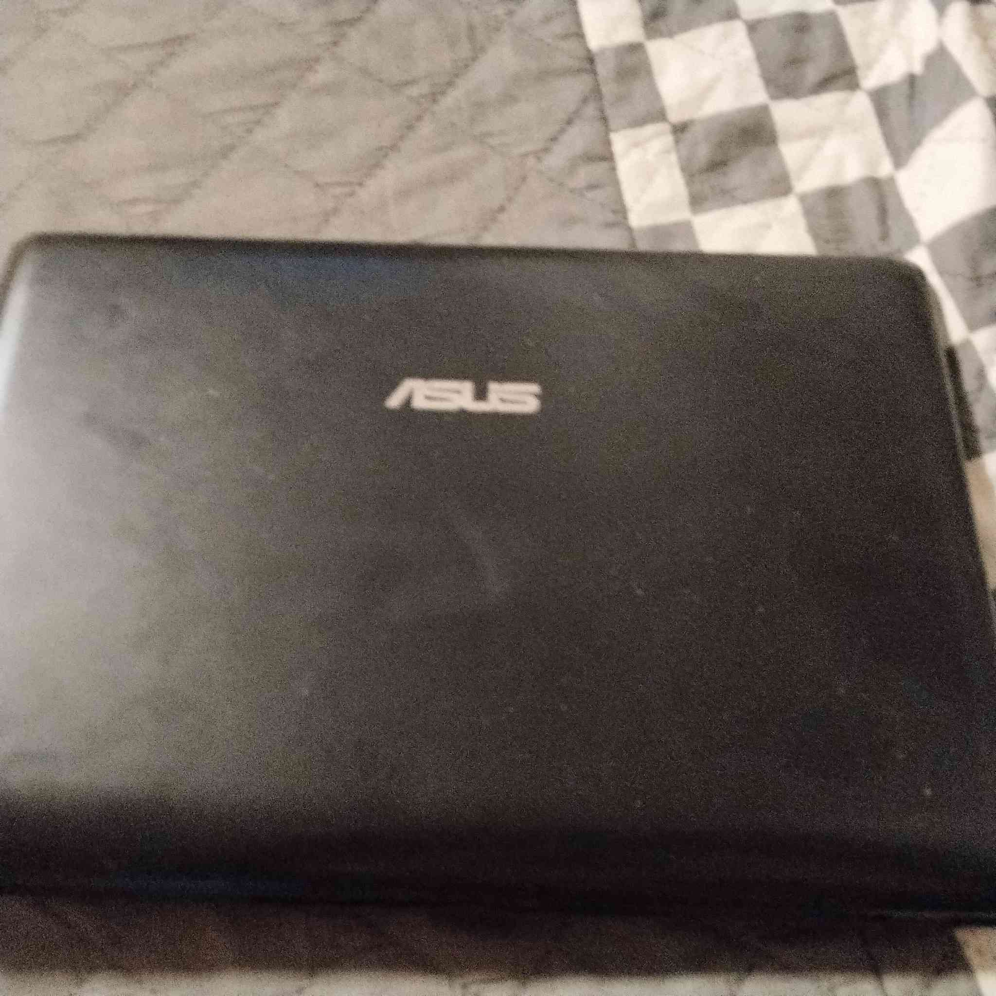 فحم تشتغل بس لا تعرض شاشة  بدون شاحنة 25 مع شاحنة 35 الف


**إذا كنت صاحب هذا الإعلان وتريد حذفه لأي سبب، رجاءا أرسل رسالة إلى الدعم الفني**