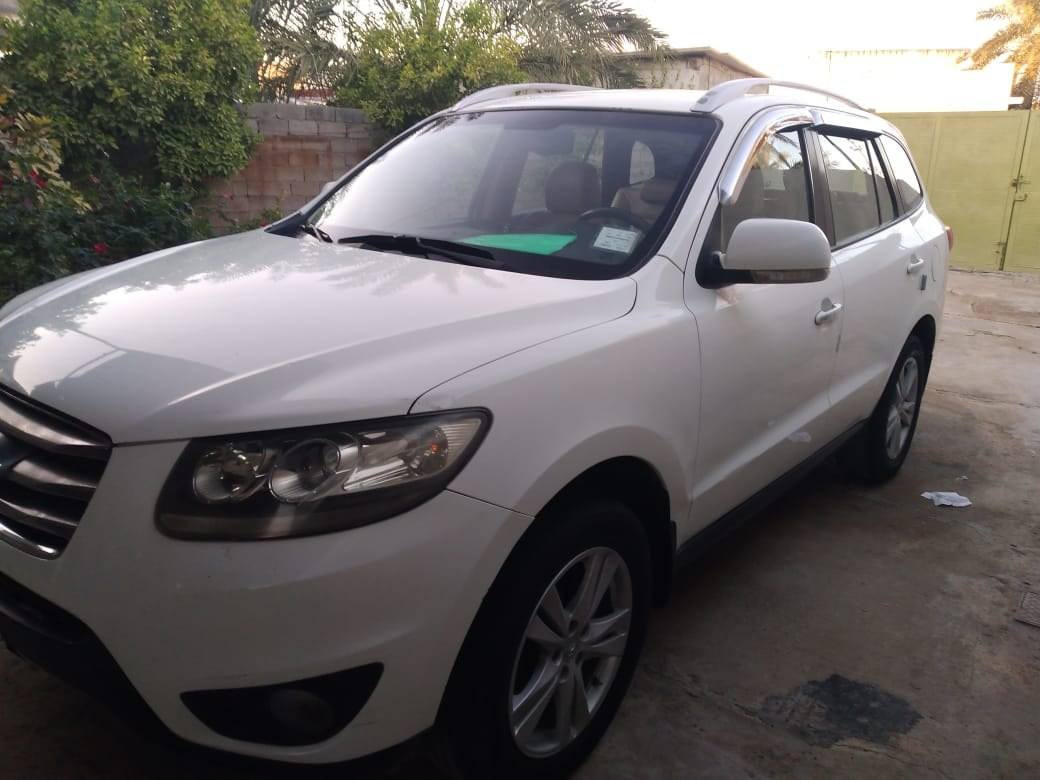 سنتافيا للبيع موديل ٢٠١١ محرك ٦ سلندر ٧ راكب ٣ قطع تبريد فول مواصفات عدا البصمة الاتصال على الرقم ***********
