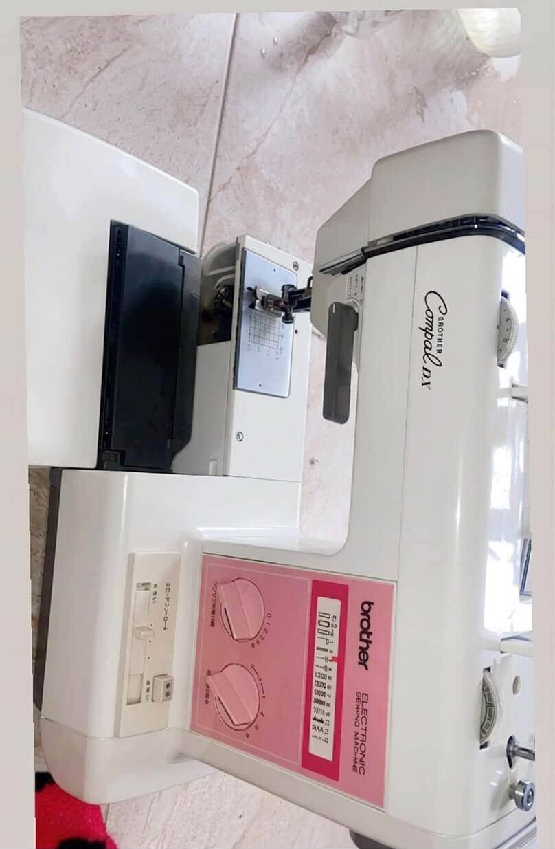 مكينه خياطه حديثه مستعمل قليل اشتريتهه ب٢٥٠ للبيع ب١٥٠ و بيهه مجال 
المكان بلدروز شارع السجاد


**إذا كنت صاحب هذا الإعلان وتريد حذفه لأي سبب، رجاءا أرسل رسالة إلى الدعم الفني**