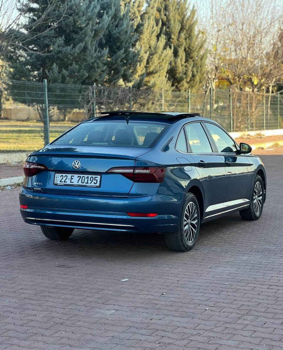 ‏ VOLKSWAGIN_JETTA_2020 SE
بجم و خلفى سياره كبس بلادى شرط 💯
ضرر بسيط : باب سائق و شبر جاملغ صبغ
جميع ايرباگات سليمه ما عدا برده 
السعر : 148 و بيها مجال للطيبين 
دواخل شواصي لغد گێر محرك تبريد شرط 💯
سياره مرقم اربيل شرط تحويل شرط وكاله 
فول موصفات SE:
پانوراما
بصمه 
شاشه
كاميره
كوشن جلد
كوشن هيتر
رادار امامي و خلفي و جانبي 
بريك بسمه 
نظام ايكو
تحكم ستيرن 
تحديد سرعه
ماشيه : 73 الف ميل 
‏3VWCB7BU2LM035203
اتصال او واتساب : ‭0776 699 5610‬
اتصال او واتساب: *********** أربيل, العراق

