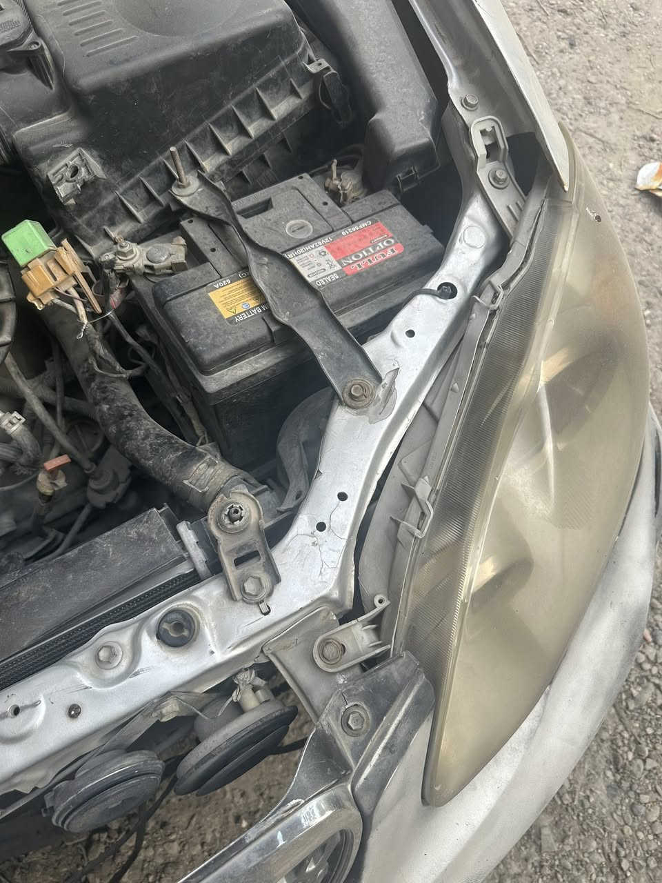 السلام عليكم للبيع كورلا نحله موديل 2006 رقم بغداد بأسمي سياره حادثهة بنيد وجاملغ مع راس شاصي بسيط جدا تعديل بدون كص ولا اي شي سياره ليبل واحد مكينه كير بلاد تبريد بلاد ماشيه 120 كهربائيات بلاد وشغاله كلهة بيهة جراد وهاي ظربه جاملغ يحتاج الهة صبغ مكان سياره بغداد الكرخ ***********
