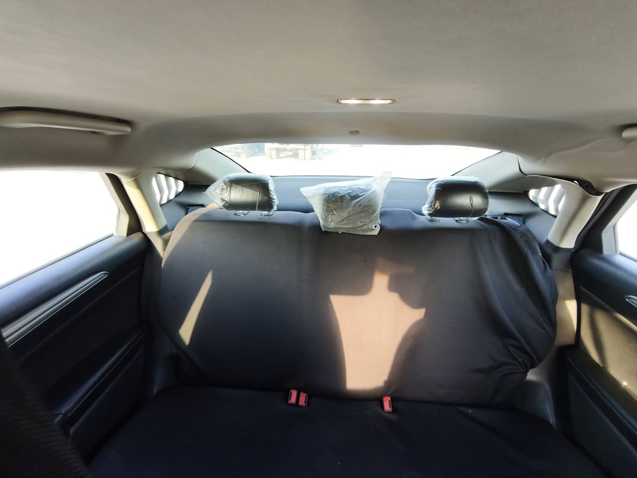 مكلف بالنشر للبيع فورد فيوجن هايبرد
موديل 2019 رقم بغداد
 الضرر جاملغ امامي جهة اليمين وبنید بدون دواخل لا لغود ولا شواصي وبيها مكانين بارد 
المواصفات
كير ماوس
هند بريك بصمه
محرك 2000 تنفس طبيعي
رادار امامي
تحديد مسار
تبريد قطعتين ثلج
کشنات امامية كهرباء
تحکمات ستيرن كامله
بصمة تشغيل
مكان السيارة بغداد الكرخ السعر المطلوب 130$ للاستفسار الاتصال عل الرقم
***********
