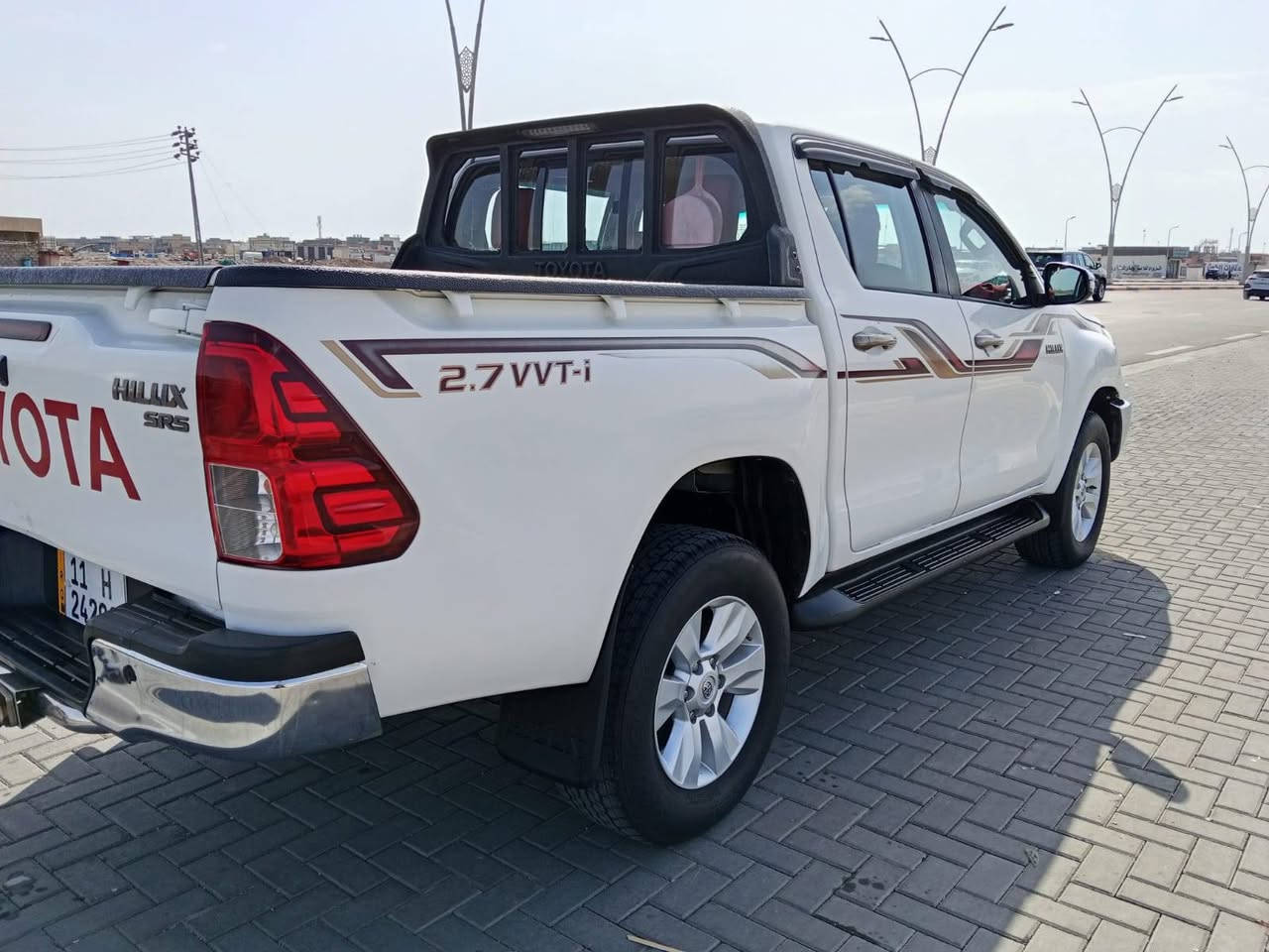 تويوتا هايلوكس فورويل 2019
اوتماتيك رقم بغداد انكليزي بسمي تحويل 
ثاني يوم ساز اصل فول مواصفات 
مكفوله من الضربه والصبغ وتبديل المكان بصره
الشراي يتصل ويدلل محرك كير اكسل مكفولات
 شرط وضع الشركه برقي ما مفتوح بيه مكاني البصره وهذه رقمي *********** سياره جديده كلش اخت زيرو والشراي يتصل
