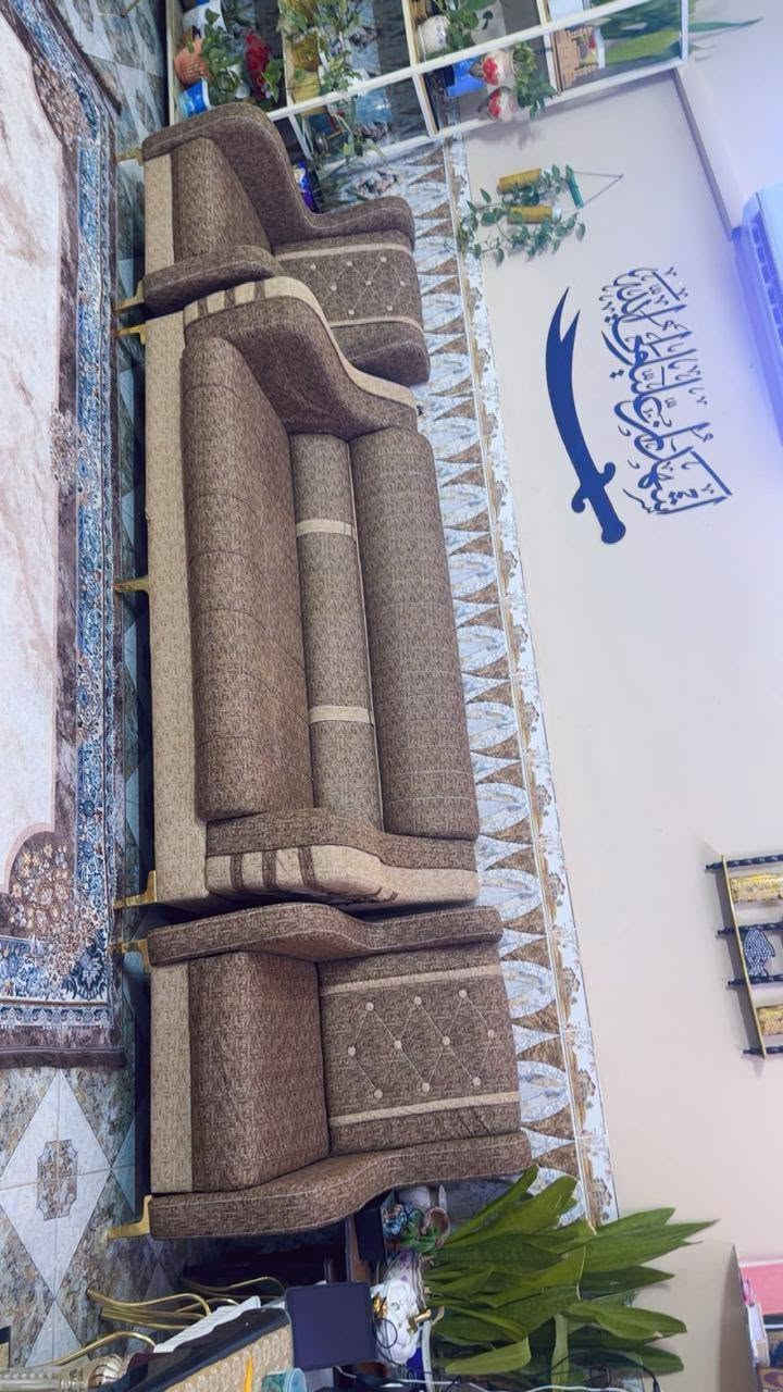 السلام عليكم تخم قنفات للبيع جديد استعمال شهرين رايده ب ٤٠٠  وميز طعام يتكبر ويتصغر ٢٥٠ وغساله اوتماتيك ماركه سامسونك نظيفه  ٣٥٠ وميز تلفزيون ب ١٠٠  والغراض بيهن مجال شي بسيط 
للاستفسار الاتصال بالرقم 
***********  عنوان كربلاء
