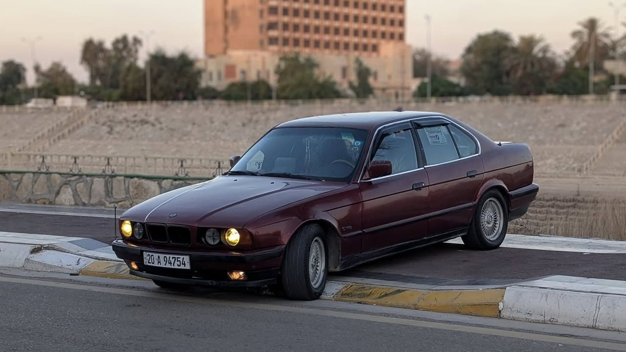 Bmw 525ia 
25مسكر كير اوتو
السياره بحالة الوكاله 
محرك كير اكسل صدر جدد
دواخل جدد
كهربائيات بلاد من الدعاميه  للدعاميه 
داخل صاج بردات ب بطاين 
مري منفصل 
بجم عريض  لايت دخاني 
تخم ويل شعاع اصلي 
شاشه كامره سستم صوت
رقم ديالى انكليزي هزتها جديده 
سعرها ٥٣ قابل لتفاوض 
العنوان ديالى بعقوبه 
***********
