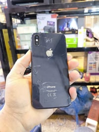 ايفون X • ٦٤ جيجا • فيس آيدي واقف