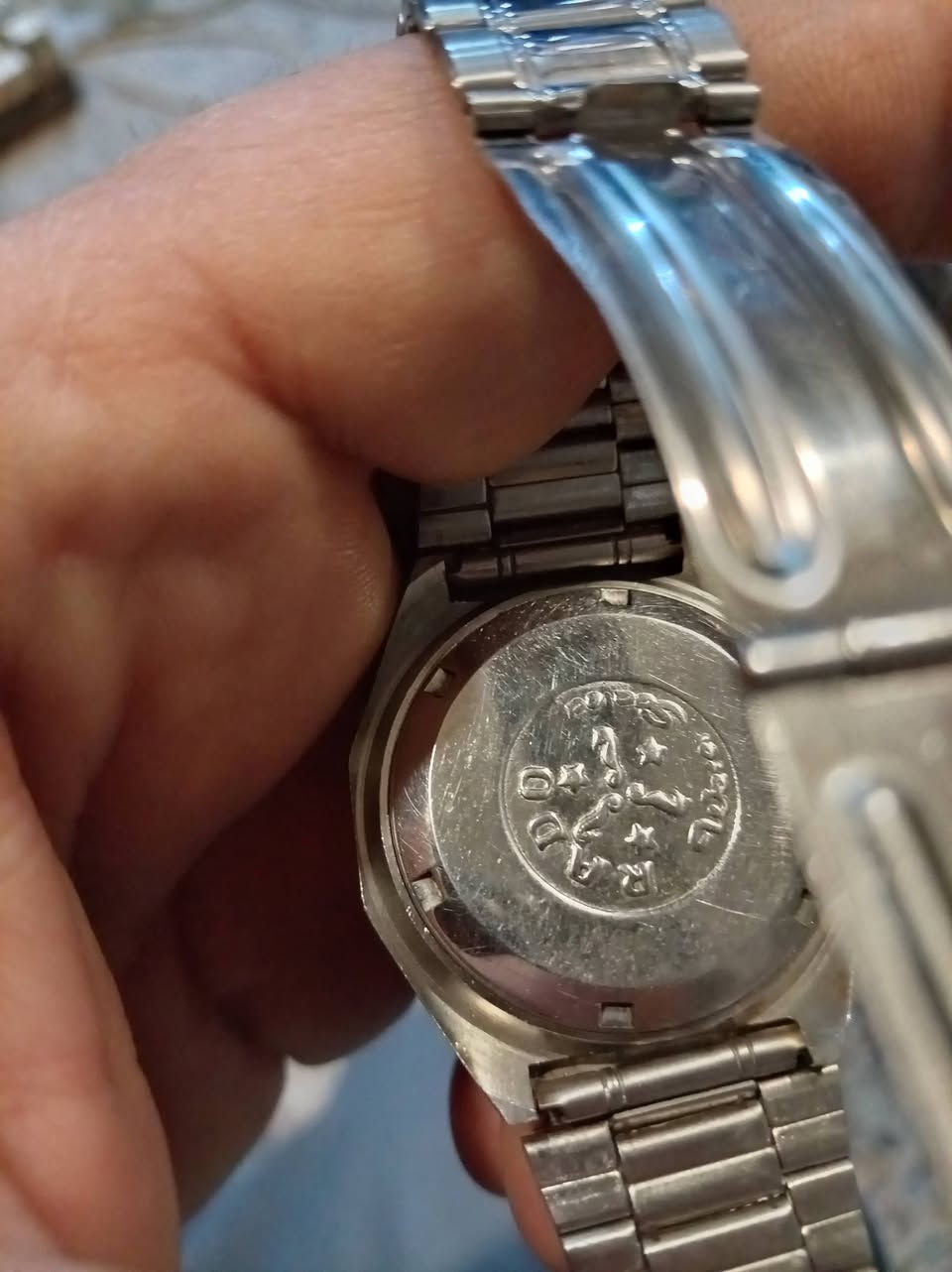 ساعه رادو اوتوماتيك حجم 39 كلها بلاد لا مصلحه ولا مفتوحه للبيع السعر للاستفسار الاتصال على الرقم ***********
