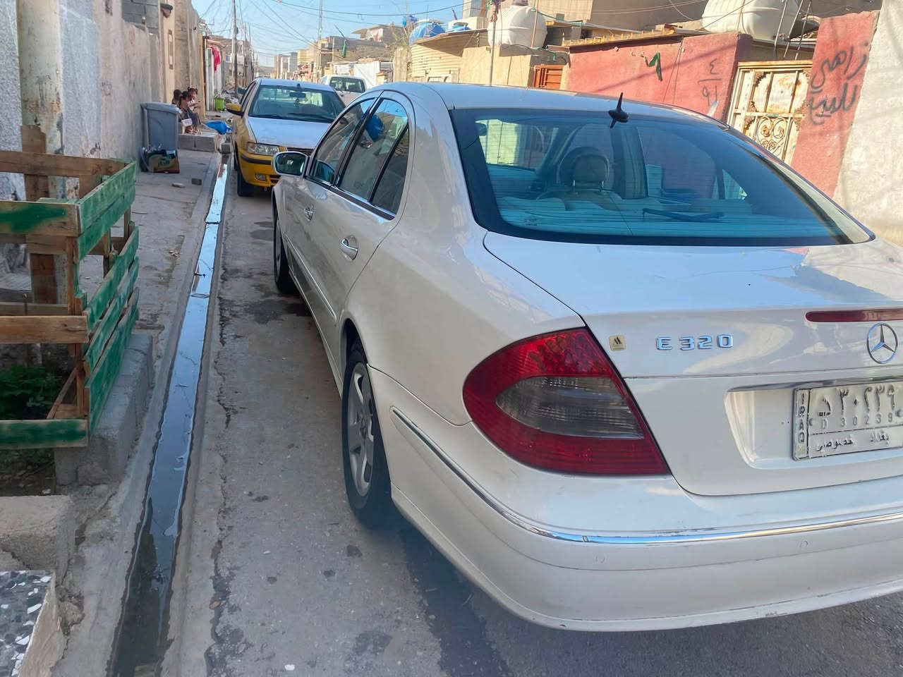 سلام عليكم مارسيدس w211 موديل 2007
مبدل جاملغ صفحت السايق والبنيد بدون دواخل 

گير ومكينة مكفولات تبريد ثلج 🧊 

كهربائيات كلها شغالة بدون نقص 

تخم تايرات جديد 

صدر امامي وخلفي جديد

السعر المطلوب(130$) وقابل للتفاوض

السيارة بأسمي تحويل ثاني يوم 

المكان بغداد مدينة الصدر 

***********
