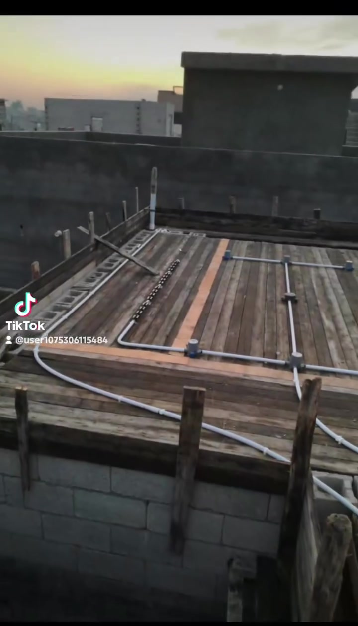 🔶 نتعامل  بنظام النقد  والاقساط العروض  🔶
عرض الهيكل 🏗️ عظم👷🏻‍♂️تفليش للأسعار 🔥 
🔶 هيكل 150متر طابق واحد وبيتونه ٣٣ مليون 
🔶 هيكل 100متر طابق واحد وبيتونه ٢٣ مليون 
🔶 هيكل 75متر طابق واحد وبيتونه ١٨ مليون 
🔶 هيكل 50متر طابق واحد وبيتونه ١٣ مليون هذا الاسعار نقد واقساط

مواصفات العمل🧱🧱🧱
1ــ الرفت .. او شريطي
• تنظيف الأرض من المخلفات والاوساخ 
• فرش السبيس الخالي من الشوائب وحدله بحادله  وزن 20طن 
• رش مبيد حشري جرثومي عالي الفعاليه لحشره الارضيه 
 فرش الأرض بالنايلون الزراعي
• تأسيس شبكه الصرف الصحي بوري الامل الشريف ذو الثلاث طبقات
 • أعمال النجاره والتسليح بالشيش الff وأعمال صب الرفت  بارتفاع 40 سم او شريطي 
• بتلو  15 سم مسلح أيضا 

2 ــ البناء .. 
• ابلوك ثقيل بارتفاع 3متر مع رباط لكل البيت 30 سم ليكون ارتفاع الطابق الارضي330
•  تجهيز مجاري الطابق الثاني ومرازيب التصريف للسطح وتأسيس تصريف البلكونات 
• تأسيس بواري السبالت وبواري الصاروخيات 
• تأسيس شبكه الكهرباء بالسقف 
• تأسيس منظومه الكاميرات والستلايت والانترنيت
العنوان ديالى شارع الامام الحسين عليه السلام مقابيل الجامع الخالص الكبير عمارة حجي موفق 
المهندس مصطفى 
والمهندسة غدير
‏‪***********‬‏
https://www.facebook.com/share/v/1Ch4D64PM7/
