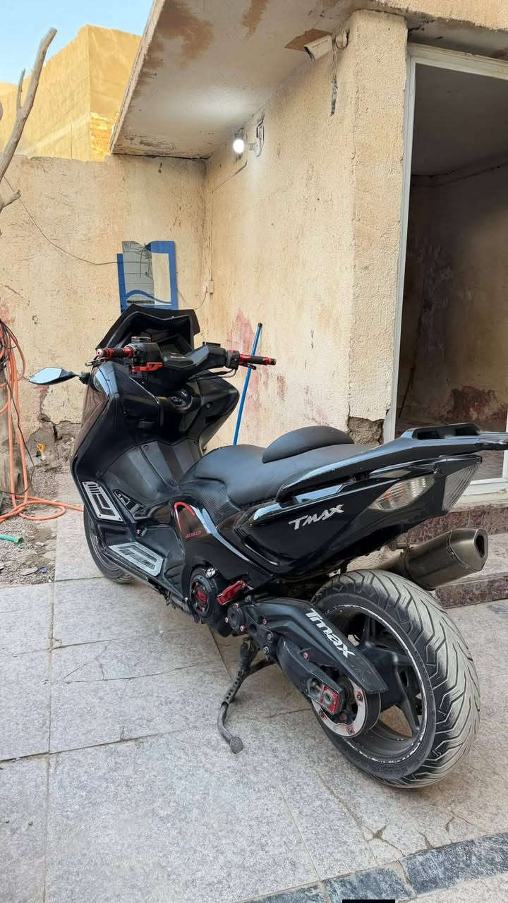 سلام عليكم الدراجه للبيع موديل 2014 لا حادث ولا شي الدراجه ماشيه 36 سعرها مناسب***********
