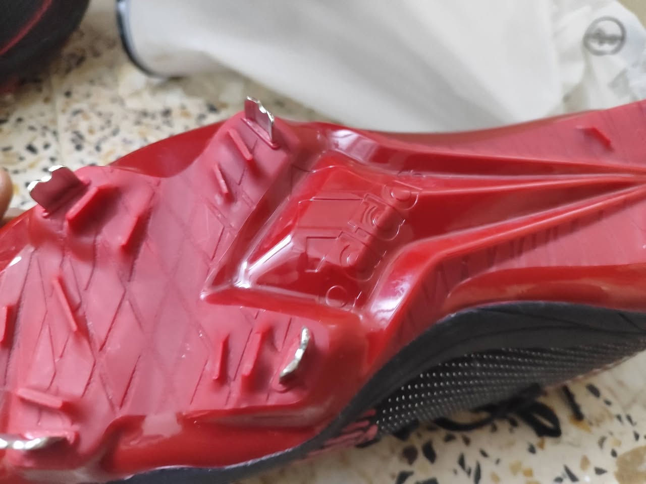 حذاء أديداس الصناعة المانيا جديد ما مستعمل بالجيس للسعر التواصل على الخاص مشتري من اديداس في المانيا


**إذا كنت صاحب هذا الإعلان وتريد حذفه لأي سبب، رجاءا أرسل رسالة إلى الدعم الفني**