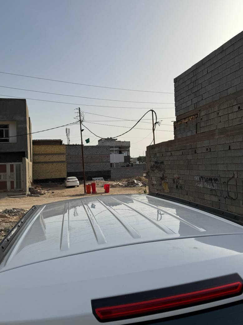 تاهو ٢٠١٥خليجي مكفوله من الصبغ بيها مكانات بارد. تقريبن مكانين.  
مكينه كير حداده اتبريد رقم سليمانيه صاحبها بل بصره  كشنين كهربائية  مواصفات التاهو معروفه 
السعر  ٣٠٠وبيها مجال. ٣شده بيع او مراوس اب يوكن.  
*********** شط العرب, البصرة
