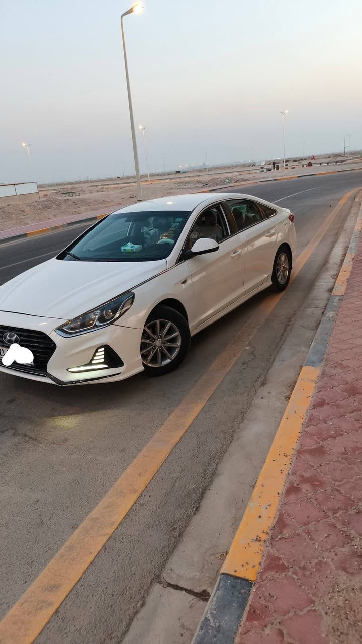 السلام عليكم 
سوناتا أدوات 2020دخول جديد كصه جنطه

مكينه ألفين دوش بانزين

تحكم ستيرن جهتين

تبريد قطعتين❄

متومه اربيل رقم وسنويه على الشاصي

حداديه 100/100

مكينه وكير جاهزه

تخم تاير 

مكاني بصره

السعر 65وبيها مجال

*********** اتصل وتدلل
