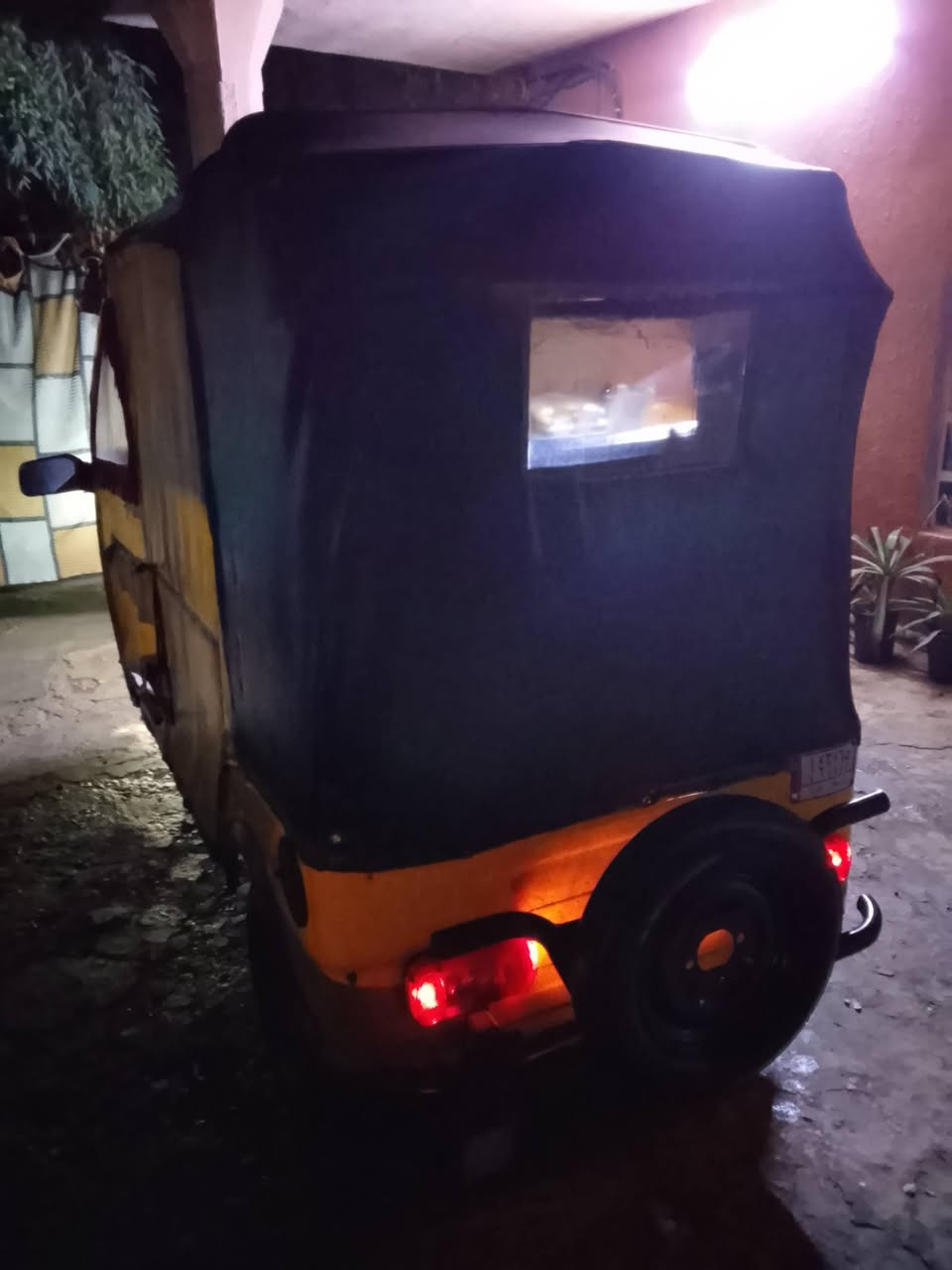 للبيع 2018 بس اوراق بيها ومكفوله من السرقه عنوان بغداد جرف النداف سعر مليون و800


**إذا كنت صاحب هذا الإعلان وتريد حذفه لأي سبب، رجاءا أرسل رسالة إلى الدعم الفني**