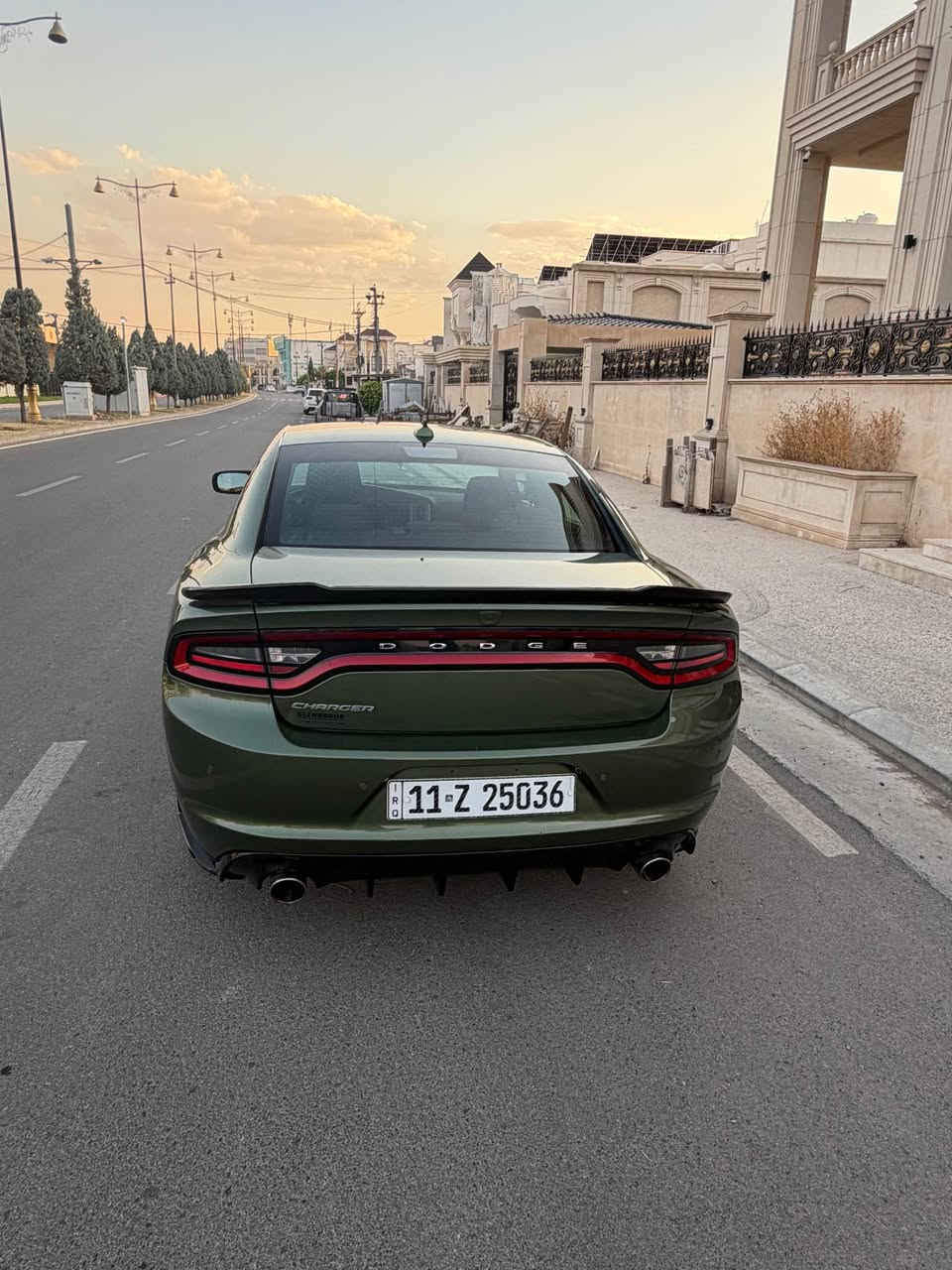 السلام عليكم 
دوج جارجر sxt 2022（AWD） 
حادث سياره تبديل بنيد وصبغ نص جاملغ ايسر كارت 
شاشة كبيرة
حساس خلفي 
سوبر تراك 
سستم صوت الباين 
مكان سيارة بغداد 
رجاءً فقط بيع مو مراوس 
***********
بيه مجال للي يجي بغداد, العراق
