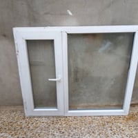 شباك بلاستيك • مستعمل • موصل جانب ايمن