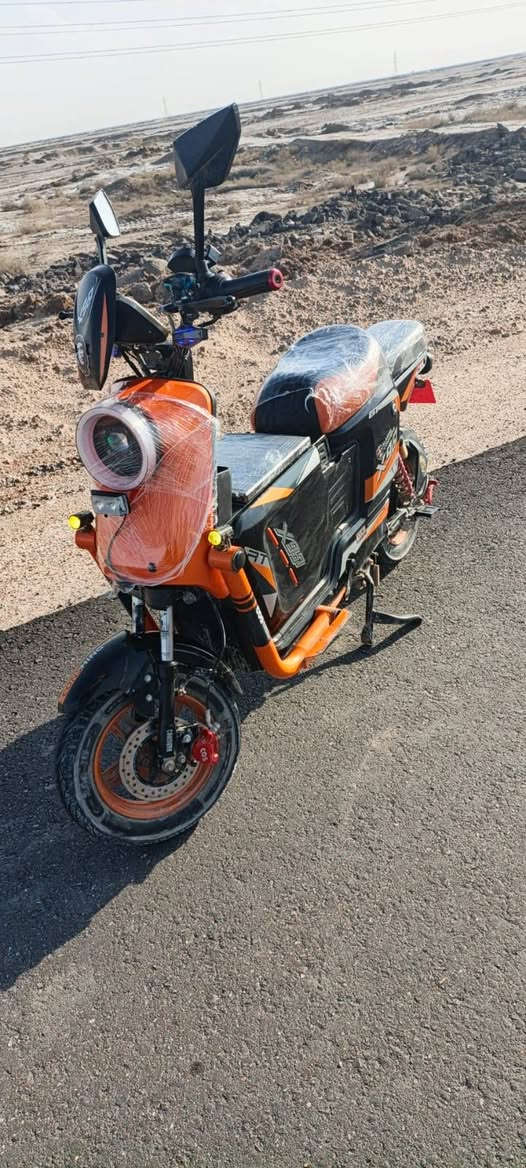 دراجه شحن اكس 900البيع سعر 450وبيه مجال عنوان ابو الخصيب حي العسكري مقابيل المحكمه دراجه نضيفه كدامك بطاريات جدد ***********
