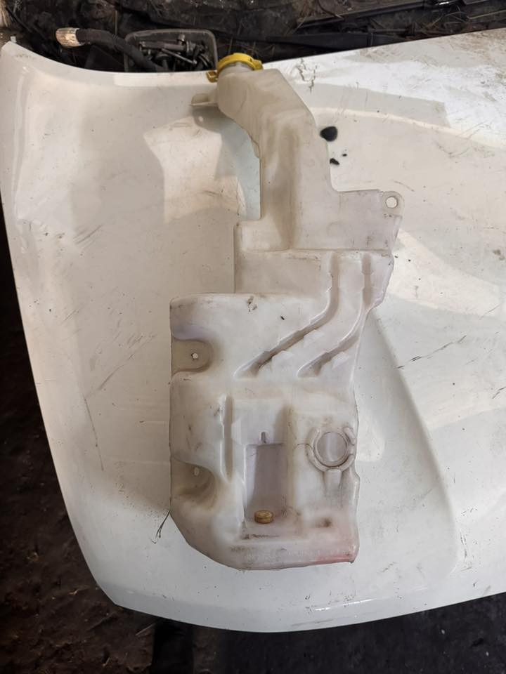 سلام عليكم تتوفر قطع غيار جيب بزون
كافة الموديلات كل شي باذن الله موجود بالجيب البزون للاستفسار *********** او مراسلة الصفحة 
العنوان بغداد البياع حي الصناعي كراج المرتضئ 
يتوفر توصيل ونقليات لجميع انحاء العراق
