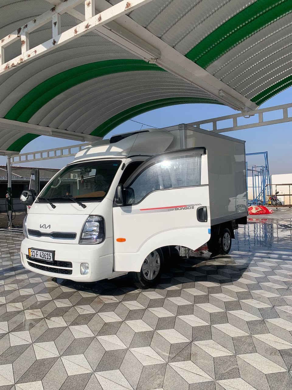 للبيع فقط...السعر 22
كيا براد فول ومكفول موديل 2019 معلايه. 23 .ثلاث حلقات رقم بغداد انكلش محرك مسكر كير اوتو السياره جديده ماشيه 31 الف تحويل مباشر اتصل وبيك خير وتدلل ***********
