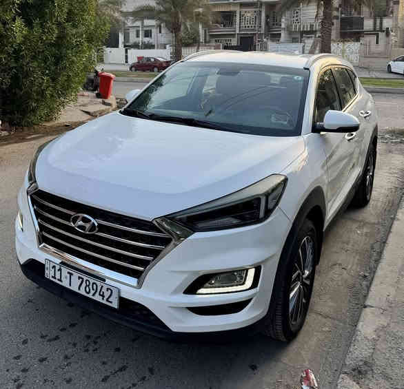 سلام عليكم.للبيع 
هونداي توكسان 2020 (خليجي) موصفات شركه الكاصد
رقم بغداد باسمنه هزه ولوحات وسنويه كله جديد 
ماشيه  ٨٠  الف 🌹🌹
(((بدون صبغ ولا تبديل فقط بارد بيها )))
موصفاتها🌹🌹
لايت 5 عدسات
مكينه2000دوش
حساسات خلفيه واماميه 
شاشه وكاميرا 
شحن موبايل واير ليس
انضمة قيادة 
كشنات كهرباء
مري شفط
تبريد قطعتين
خمس ويل كروم
لدات اماميه وخلفيه
هندبريك بل رجل
مكان سيارة (بغداد حي البنوك)

سعر ٢٠٣ وبيها مجال ان شاءالله 

استفسار:  ***********
