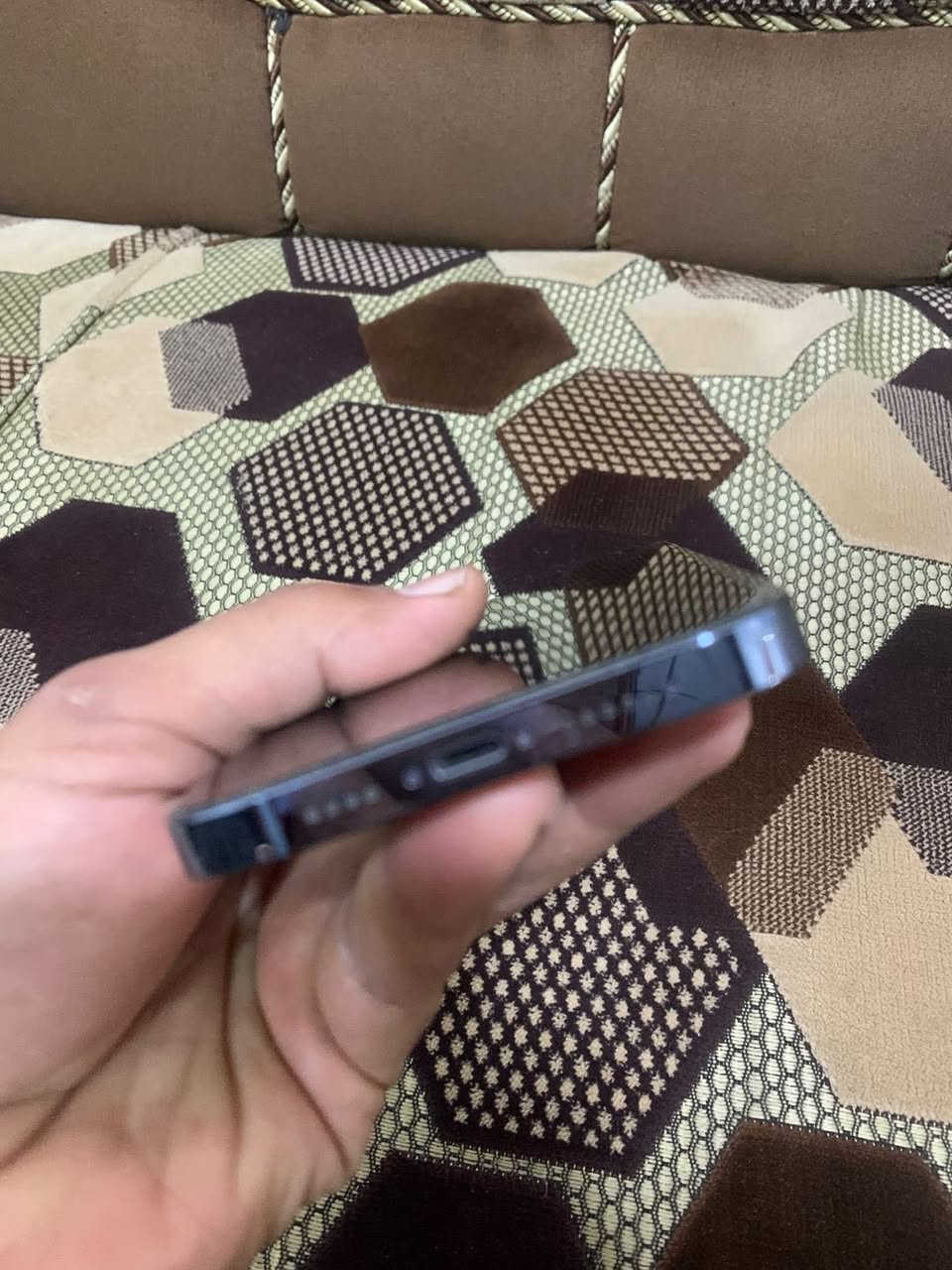 ايفون 13برو ماكس شرط ما مفتوح ولا البطارية مرفوعه
بطاريه بتحديث نازلت 78 شرط ميصرف 
575وبي مجال 
قضاء الدور 
***********
